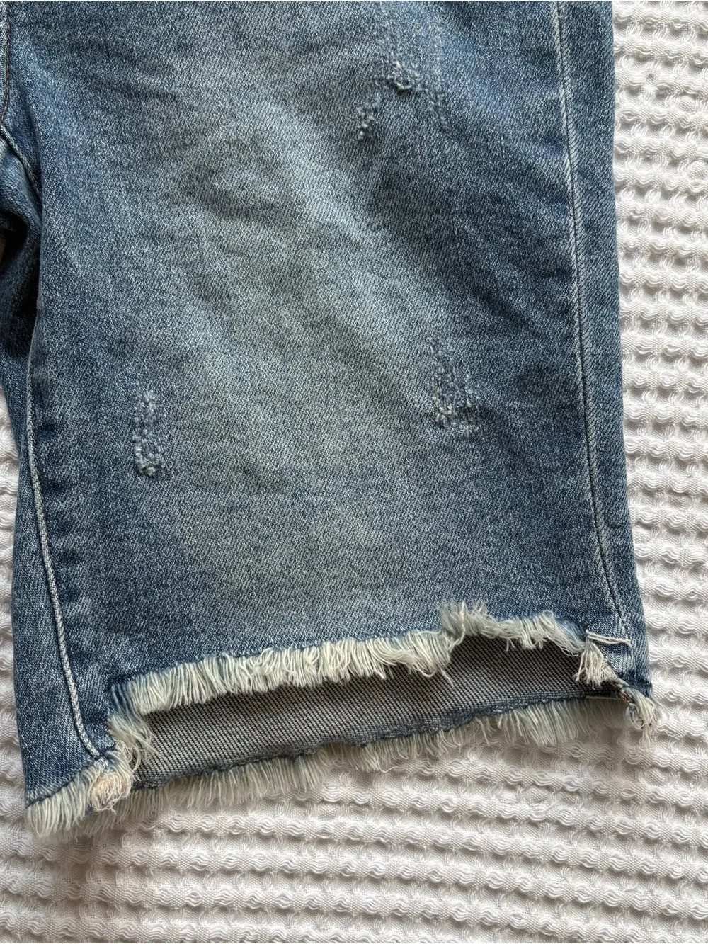 Judy Blue High Rise Cutoff Bermuda Shorts Medium Wash Raw Hem Distressed M